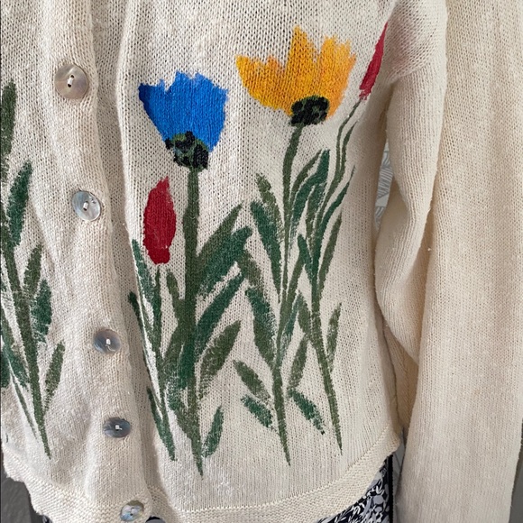 Vintage button front cardigan with painted floral design by Victoria - Picture 3 of 10